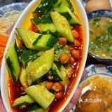 我宣布：陈香贵坠伟大的单品出现了…