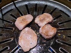 上等牛舌-炼火烤肉店