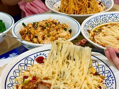 -李与白包子铺(桐梓林店)
