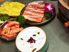 -围炉肉舍•炭烤活鳗•丹东海鲜烤肉(步行街店)