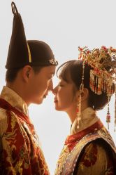 -雪中彩影婚纱摄影·微光艺术中心