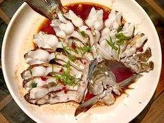 开屏清蒸武昌鱼-老宅藕香·湖北菜·非遗藕汤·武昌鱼(黄鹤楼景观店)