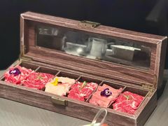 -左庭右院鲜牛肉火锅黑金店(陆家嘴中心店)