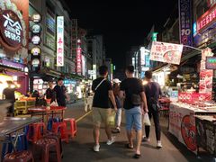 -六合夜市