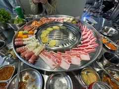 -哈哈碳都·牛肋条无限自助烤肉(宝龙店)