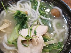 -丽虹云南过桥米线(兴工街店)