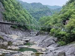 -燕子河大峡谷天坑仙境