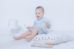 -小鬼当佳儿童摄影(河北保定店)