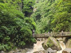 -龙水峡地缝景区