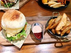 超厚芝士牛肉汉堡-魏斯理汉堡(西安沣东吾悦店)