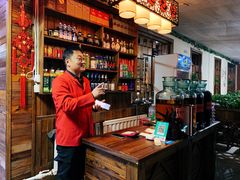 -果松木炭酸菜铜火锅·外婆参鸡汤