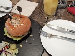 -HIGH FIVE哈福手工汉堡(桂林路店)