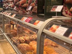 面包甜点陈列柜-好利来(十里河店)