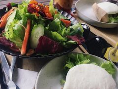 -莓园冰淇淋店