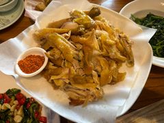 -头上红煨盐鸡·非遗院子餐厅