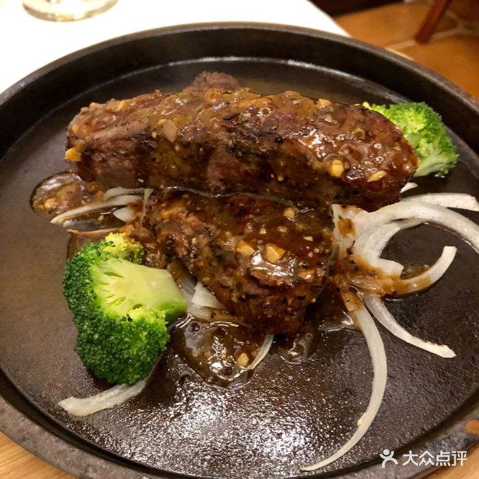 俄式厨房(大坪时代天街店)燃焰朗姆牛排图片