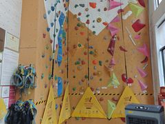 -啸岩馆 Roaring Climbing Gym