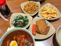 -亮亮面馆(经六路店)