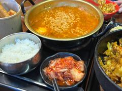 泡菜培根辛拉面-米屋石锅拌饭(师大店)