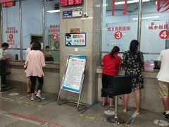-泉州医学高等专科学校附属人民医院