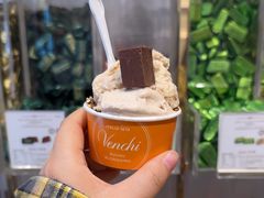 -VENCHI 闻绮(上海佛罗伦萨小镇店)