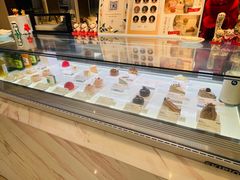 -Fridi Patisserie Cafe