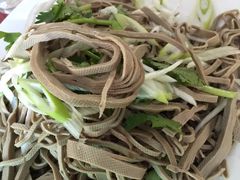 -溢心园香河肉饼总店