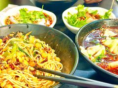 -丽影重庆小面(定西路店)