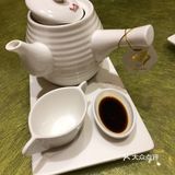 全部是虾肉，弹牙，说明虾很新鲜，配上甜辣酱