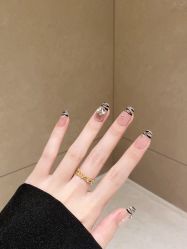 -猪猪女孩日式美睫美甲