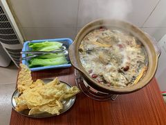 -威邵鸡煲(西华路总店)