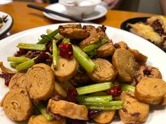 干锅千页豆腐-莲餐厅·湖北菜·潜江小龙虾店(愚园路店)