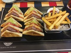 猪肉总汇三明治-遇见西木美式餐厅(体育路店)