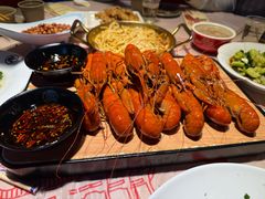 -肥肥虾庄·金牌油焖大虾(汉街SKP店)