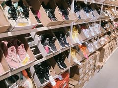 -唯品会(北京国瑞城店)