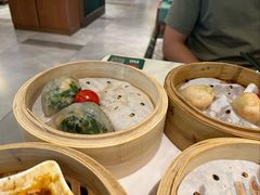 蒜香海虾菠菜饺-悦得闲广式点心茶楼(蓝鲸世界店)
