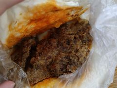 笼笼肉夹馍-巧酱府重庆砂锅大全