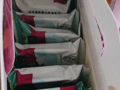 -潘祥记鲜花饼(昆明长水国际机场店)