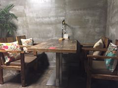 -HIGH FIVE哈福手工汉堡(桂林路店)