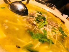 -阿洪锅贴王(小吃城店)