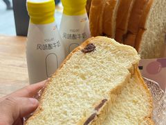 -皇冠幸福里动物奶油生日蛋糕(万达店)