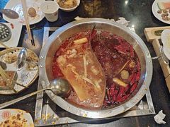 -百年川椒重庆老火锅(光谷店)