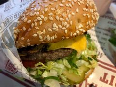 -The Habit Burger Grill 哈比特汉堡(复兴soho店)