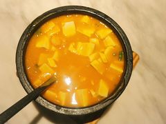 石锅金汤虾仁豆腐-八月小厨· 湛江风味粤菜