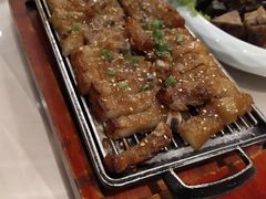 烤肉-海派美食·家宴海鲜青岛菜·石锅鲽鱼头(东方城店)