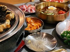 -围炉肉舍•炭烤活鳗•丹东海鲜烤肉(步行街店)