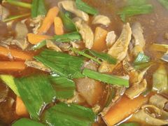 -霄汉牛三鲜湖北砂锅菜(万松园2店)