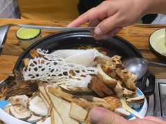 -菌之家·专业纯野生菌火锅·特色炒菌