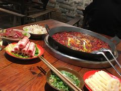 -四小区火锅·巷子里的重庆火锅(花照壁店)
