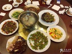 -余杨鸭鸭餐厅